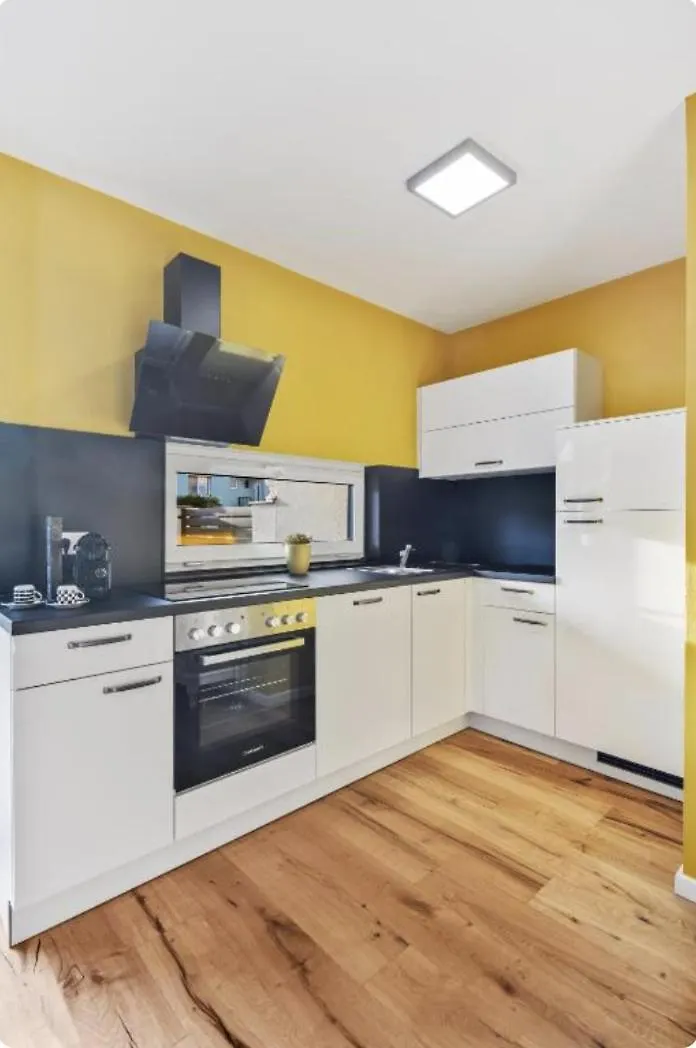 Luxury Long-Term Apartment With Garden & Whirlpool 비엔나