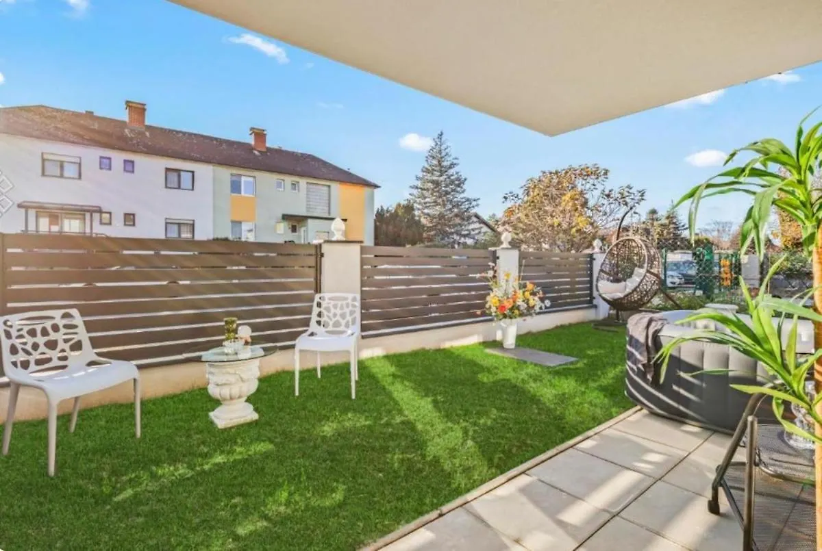 Luxury Long-Term Apartment With Garden & Whirlpool 비엔나