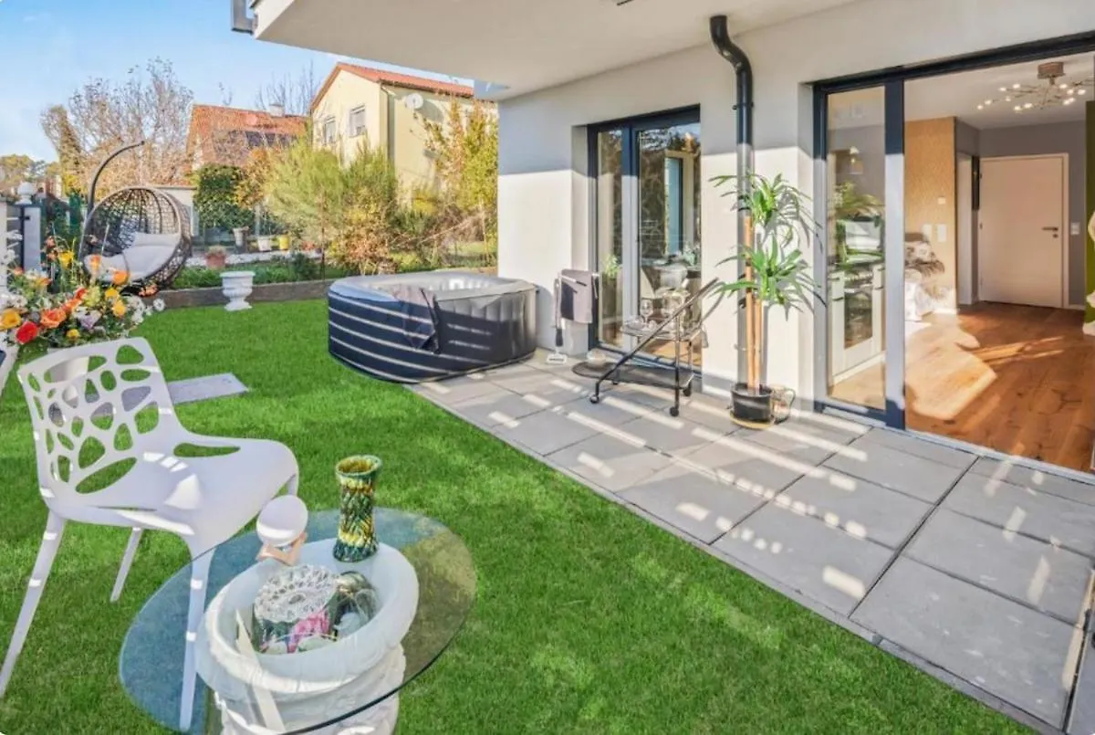 Luxury Long-Term Apartment With Garden & Whirlpool 비엔나