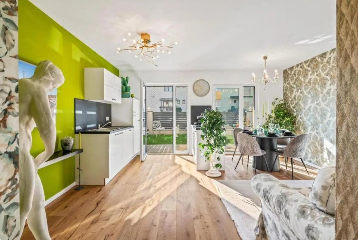 Luxury Long-Term Apartment With Garden & Whirlpool 비엔나